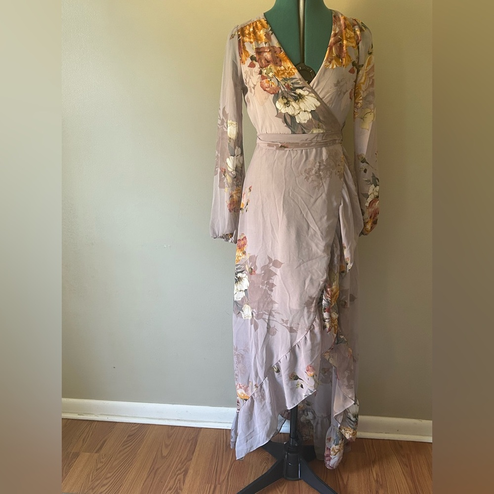 Windsor, light weight dress, light purple color comes with a attached rope